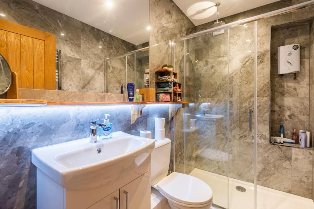 Comfortable Flat Close To The Beach Brighton Eksteriør billede