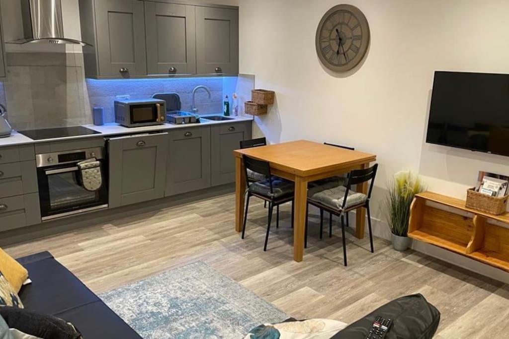 Comfortable Flat Close To The Beach Brighton Eksteriør billede