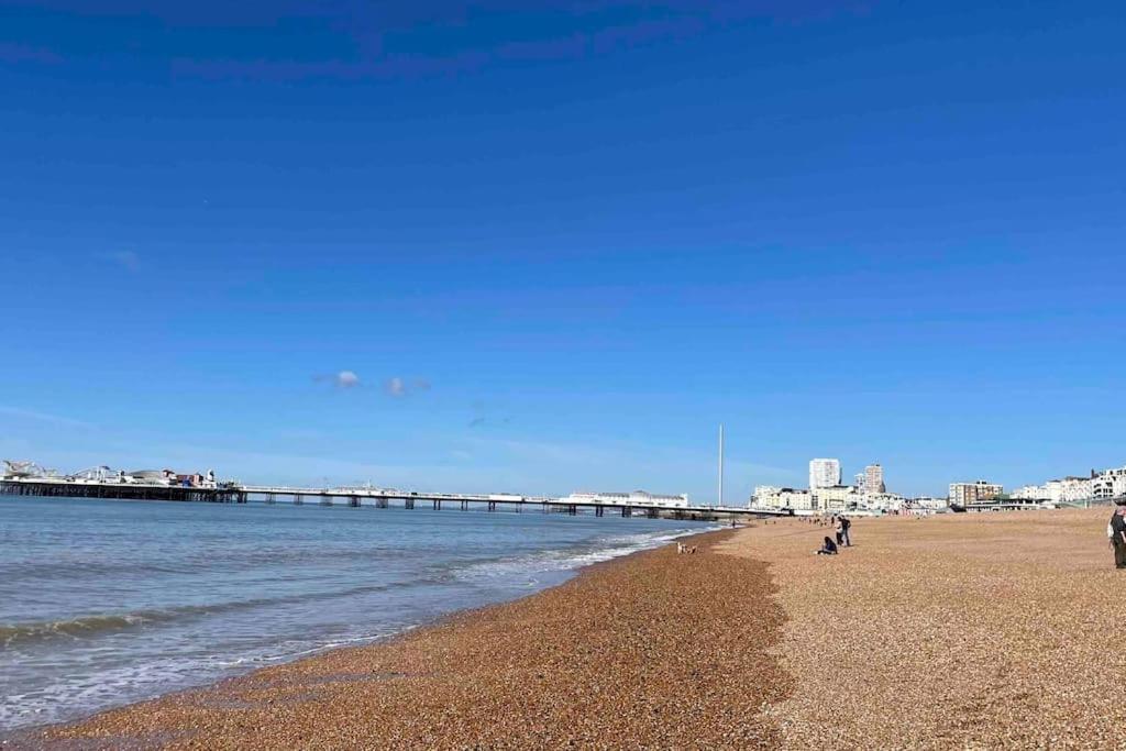 Comfortable Flat Close To The Beach Brighton Eksteriør billede
